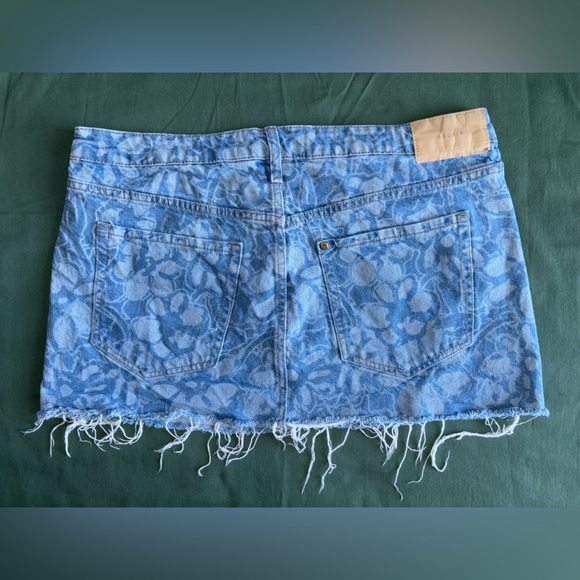 H&M The Water Saving Collection 90's Mini Skirt - Picture 3 of 6